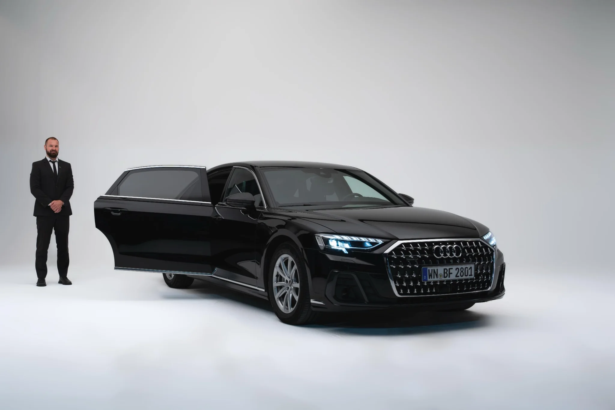 BL-First Audi A8 in real chauffeur service