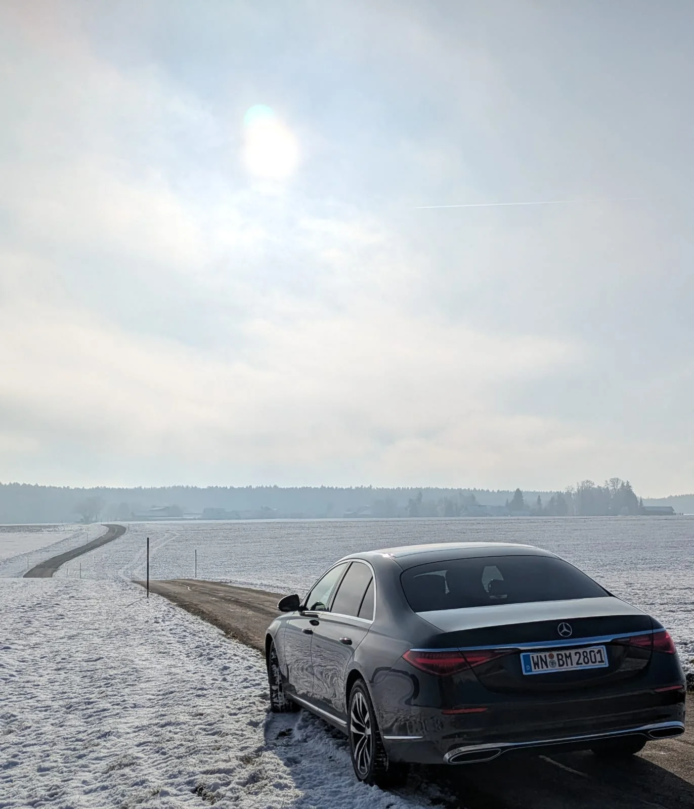 BL-First Mercedes-Benz S-Klasse auf winterlicher Landstraße